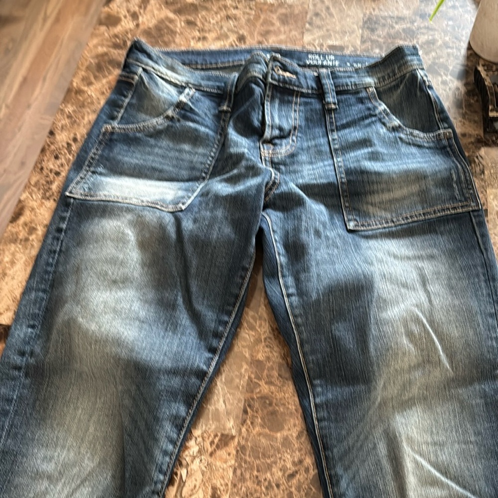 GAP roll up capris